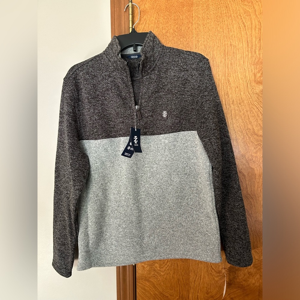 IZ220 Works well if you’re on the links or just need a jacket 2 tone gray